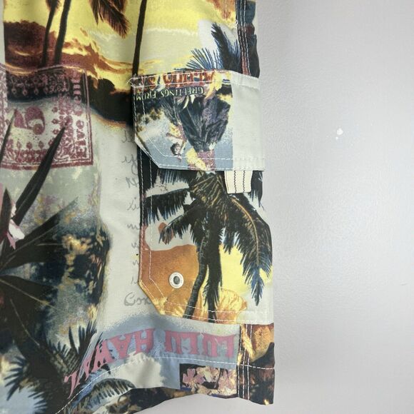 Caribbean Joe Graphic Hawaii Print Swim Trunks Size Large - Picture 3 of 7